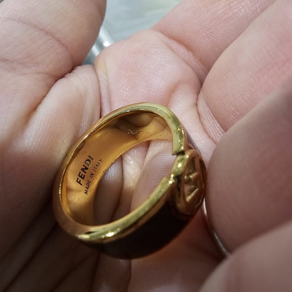 Authentic Fendi ring size Large with original box - Picture 4 of 9